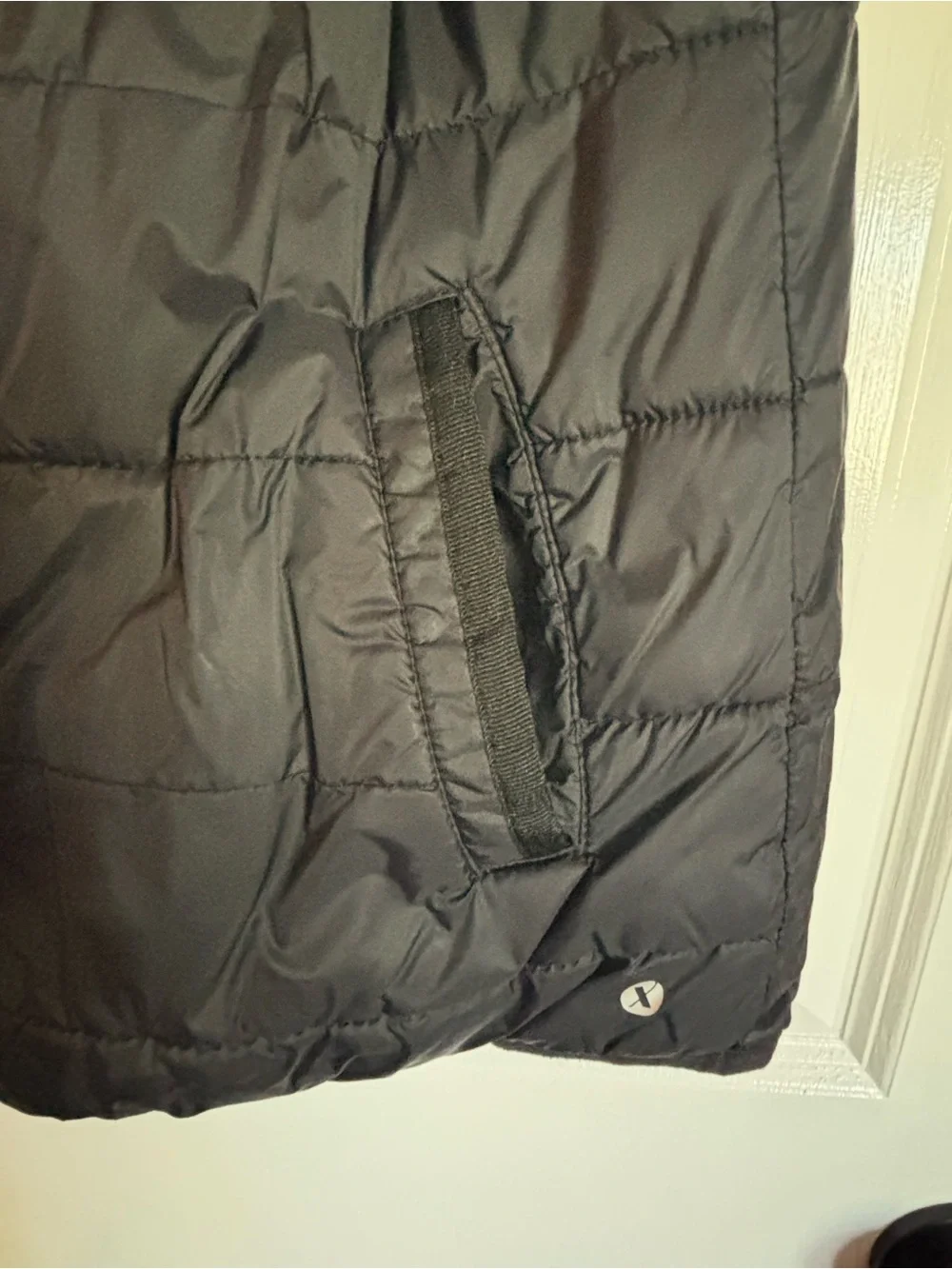 Xersion Black Packable Puffer Vest with fleece interior and zipper pockets. - Picture 4 of 6